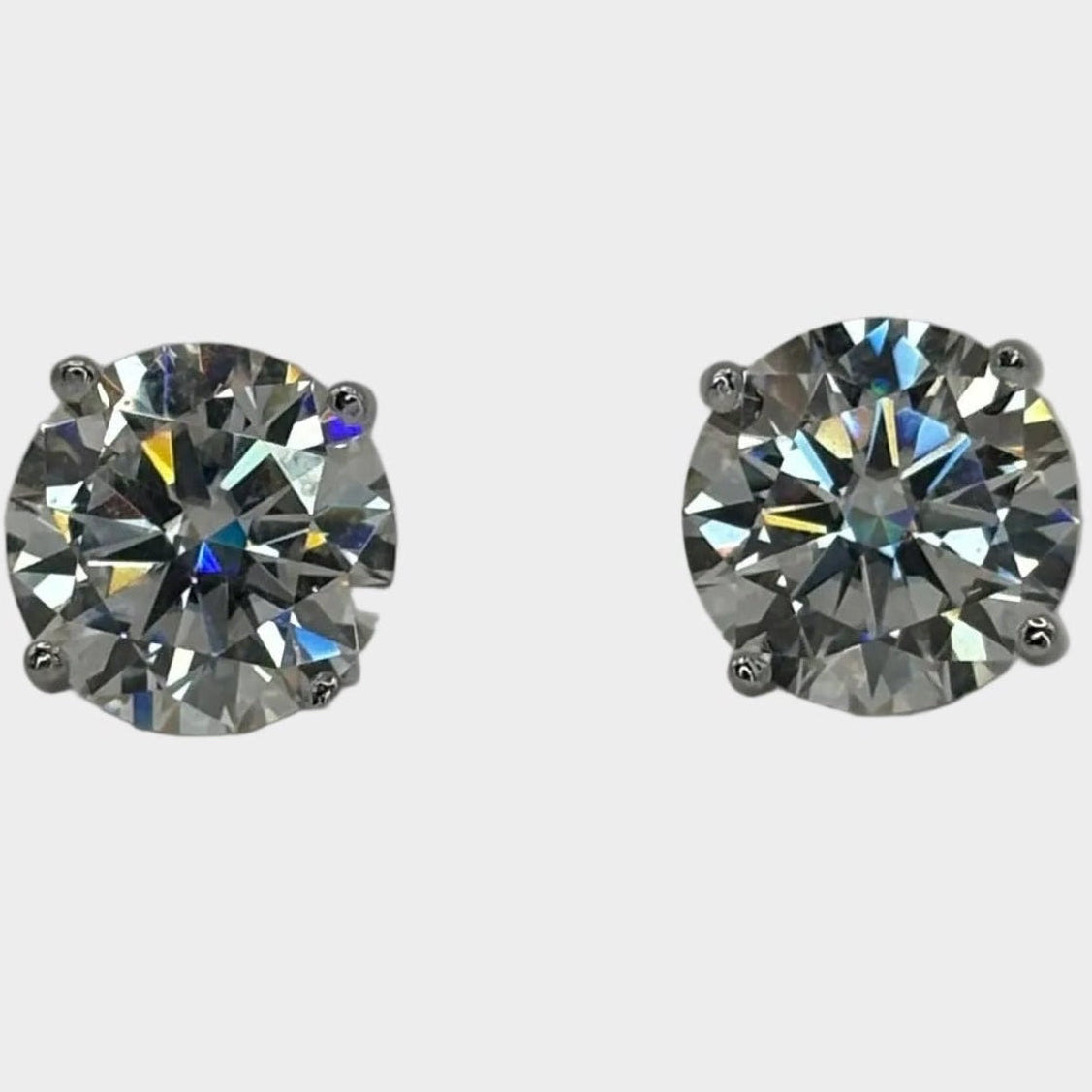 moissanite-round-cut-earrings-silver stud